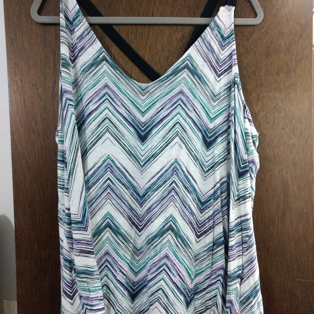 Chevron cross back tank